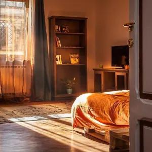 Argilla Apartment