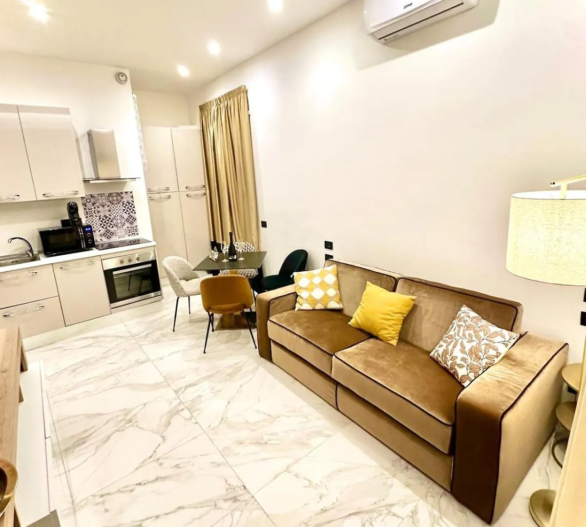 Quo Vadis Apartment Rome 0*,  Italy